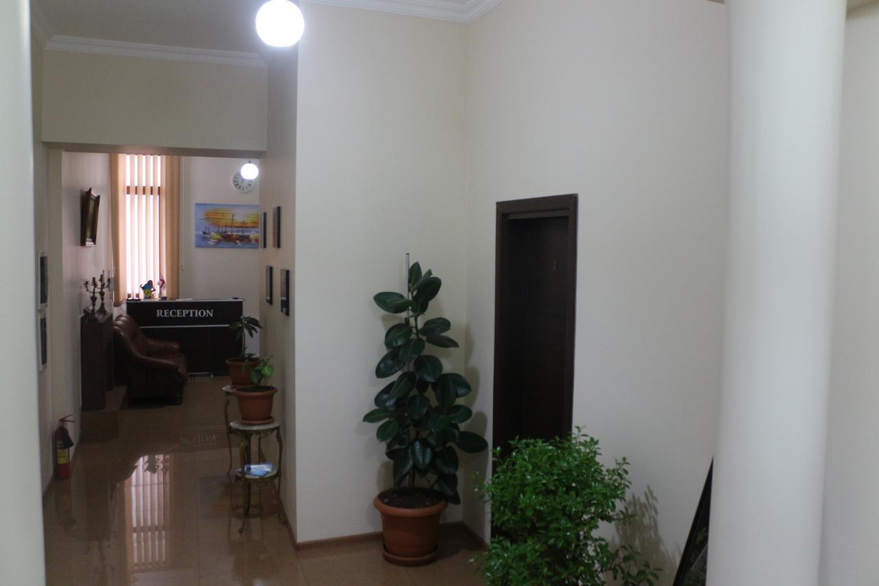 Hotel Albatros Batumi Zewnętrze zdjęcie